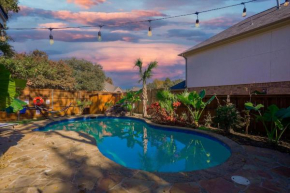 Luxury Holiday Home 5BR Hot Tub, Pool & Beautiful Backyard